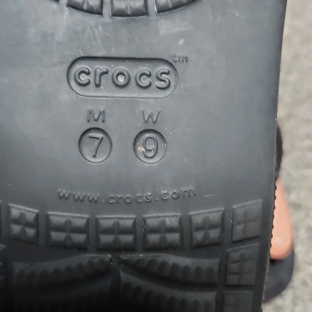 Crocs Flip Flops Unisex M7 W9